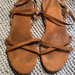 H&M Comfortable Flat Sandals Size 8.5